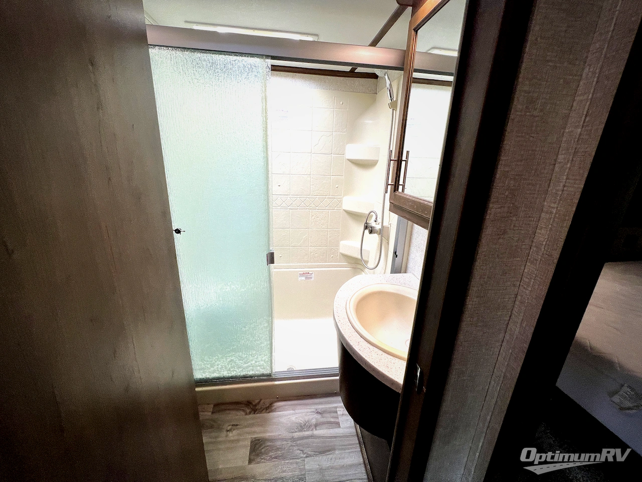 2019 Keystone Cougar Half-Ton Series 25RES Photo 18