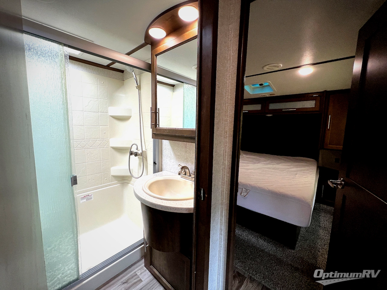 2019 Keystone Cougar Half-Ton Series 25RES Photo 19