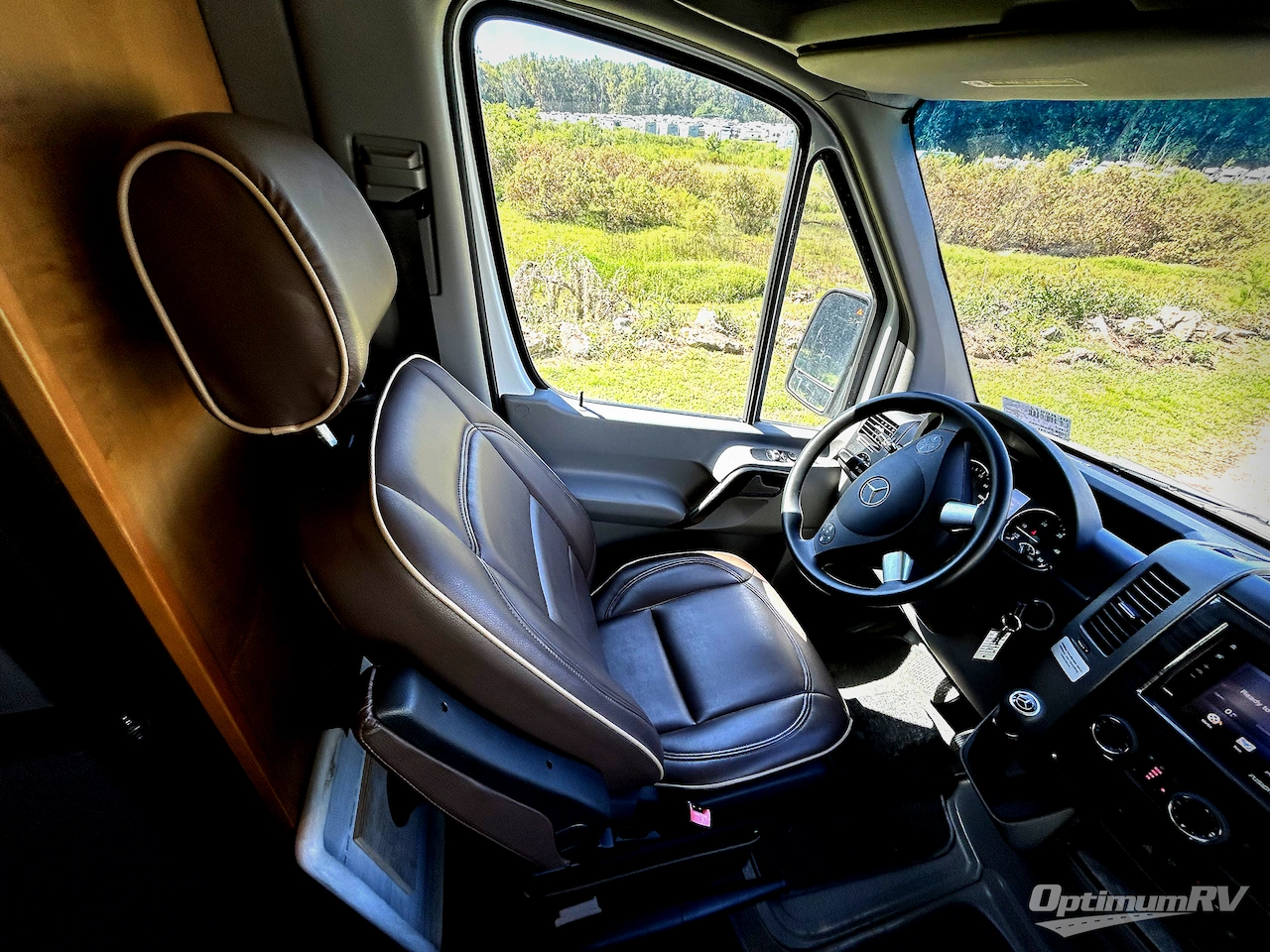 2018 Coachmen Galleria 24T Photo 7