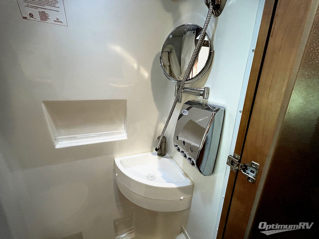 2018 Coachmen Galleria 24T Photo 15