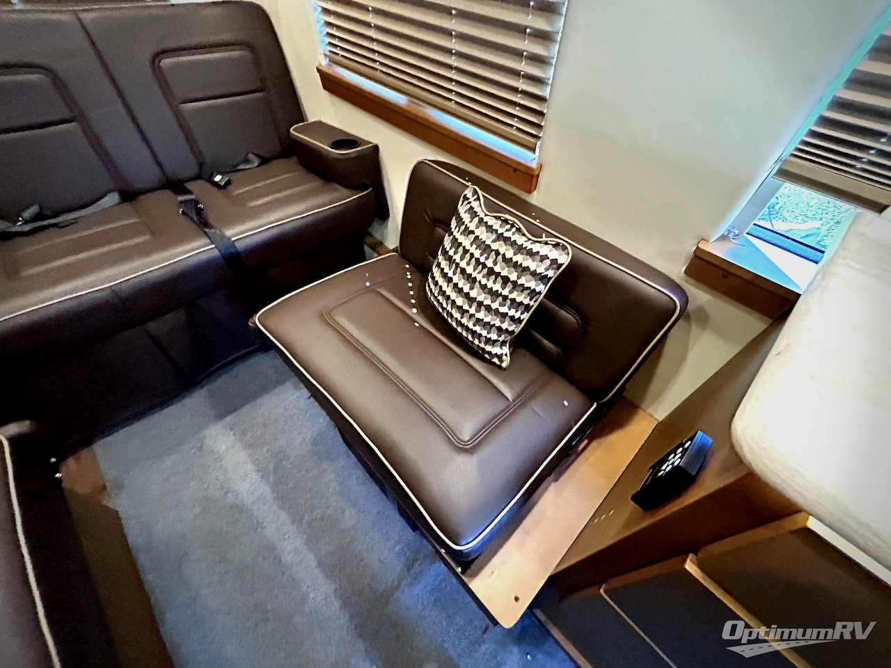 2018 Coachmen Galleria 24T Photo 18