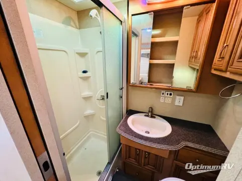 2013 Newmar Canyon Star 3920 RV Photo 4