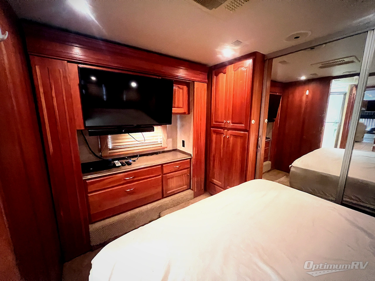 2005 Country Coach Allure 430 Hood River 400 Photo 16