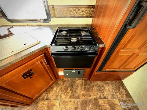 2013 Keystone Cougar X-Lite 29RET RV Photo 4