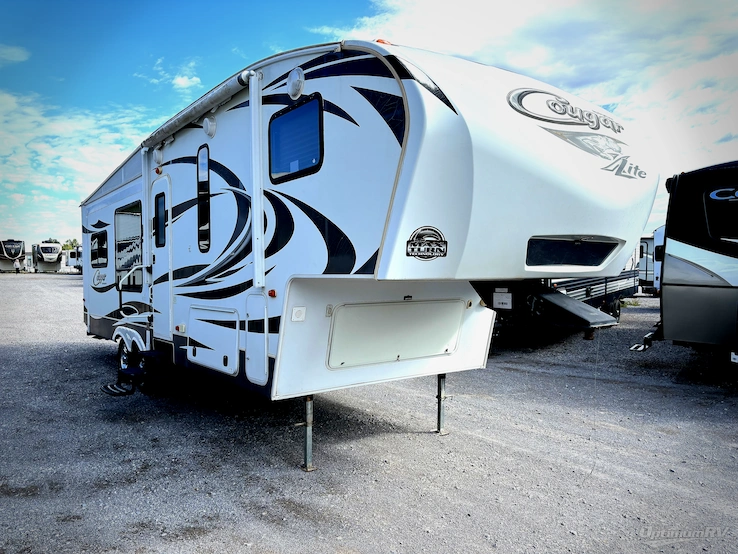2013 Keystone Cougar X-Lite 29RET RV Photo 1