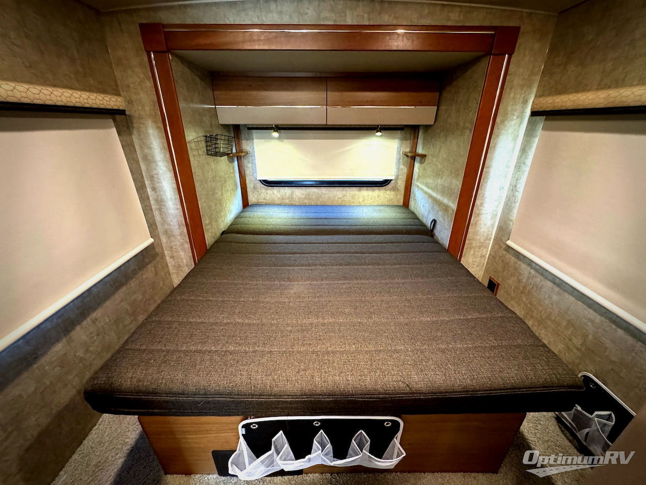 2015 Winnebago View 24G Photo 17