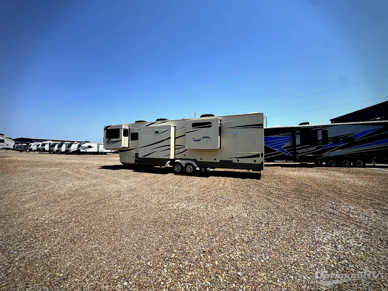 2018 Forest River Rockwood Signature Ultra Lite 8311WS Photo 3