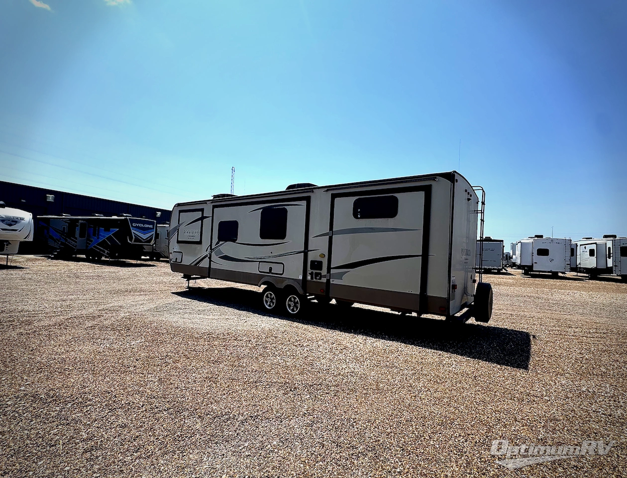 2018 Forest River Rockwood Signature Ultra Lite 8311WS Photo 2