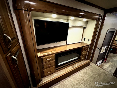 2019 RiverStone Legacy 38FB-2 RV Photo 3