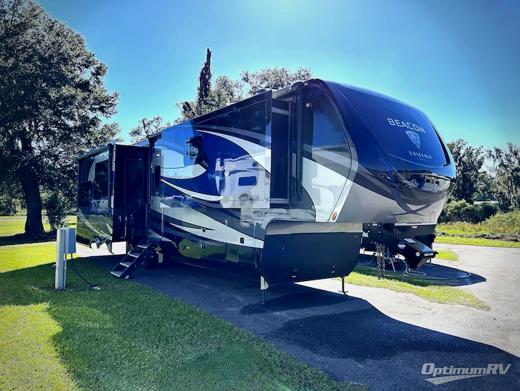 2020 VanLeigh Beacon 39FBB RV Photo 1