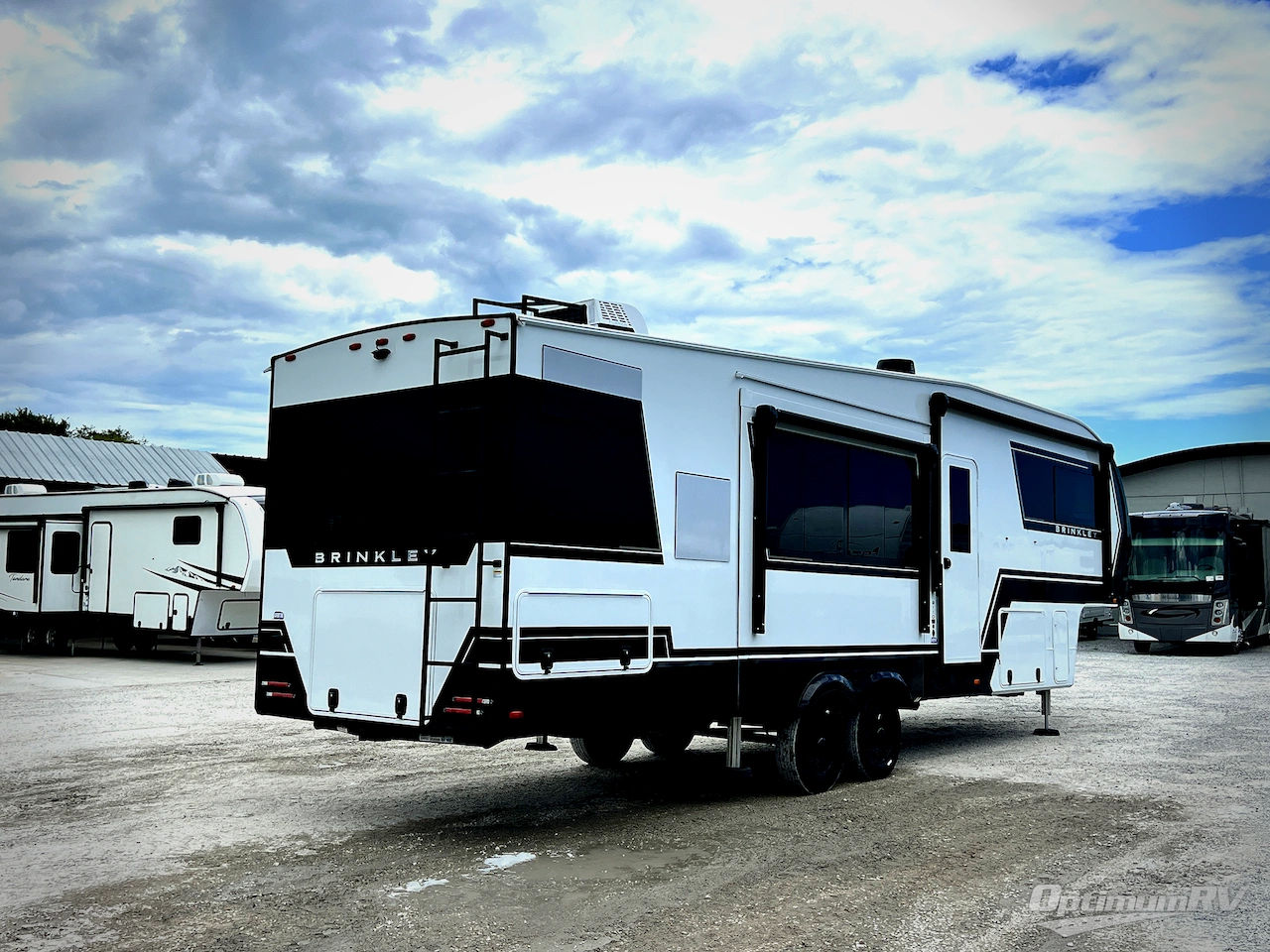 2025 Brinkley Model Z 3110 Photo 2