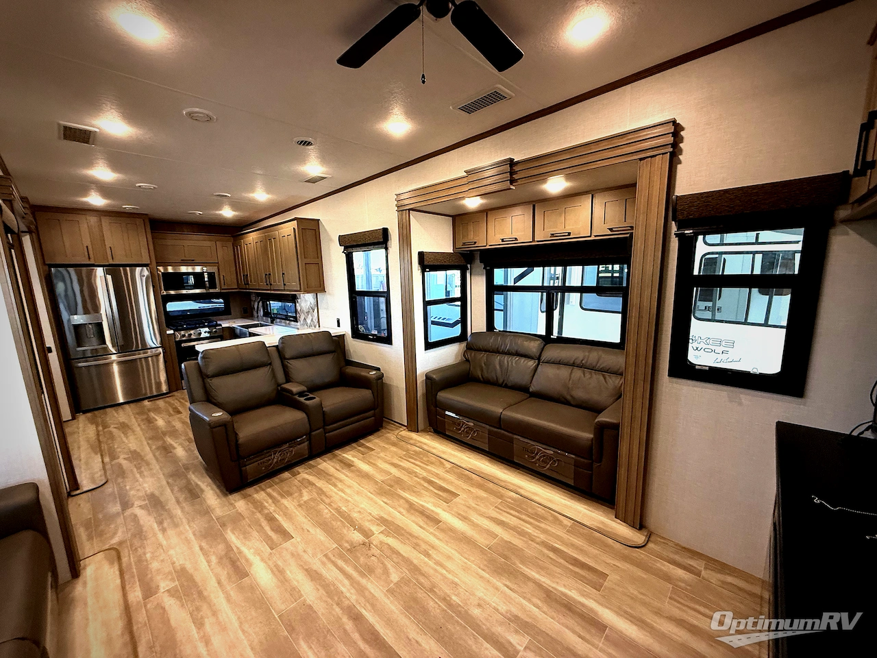 2024 KZ Durango Gold G391RKF Photo 4