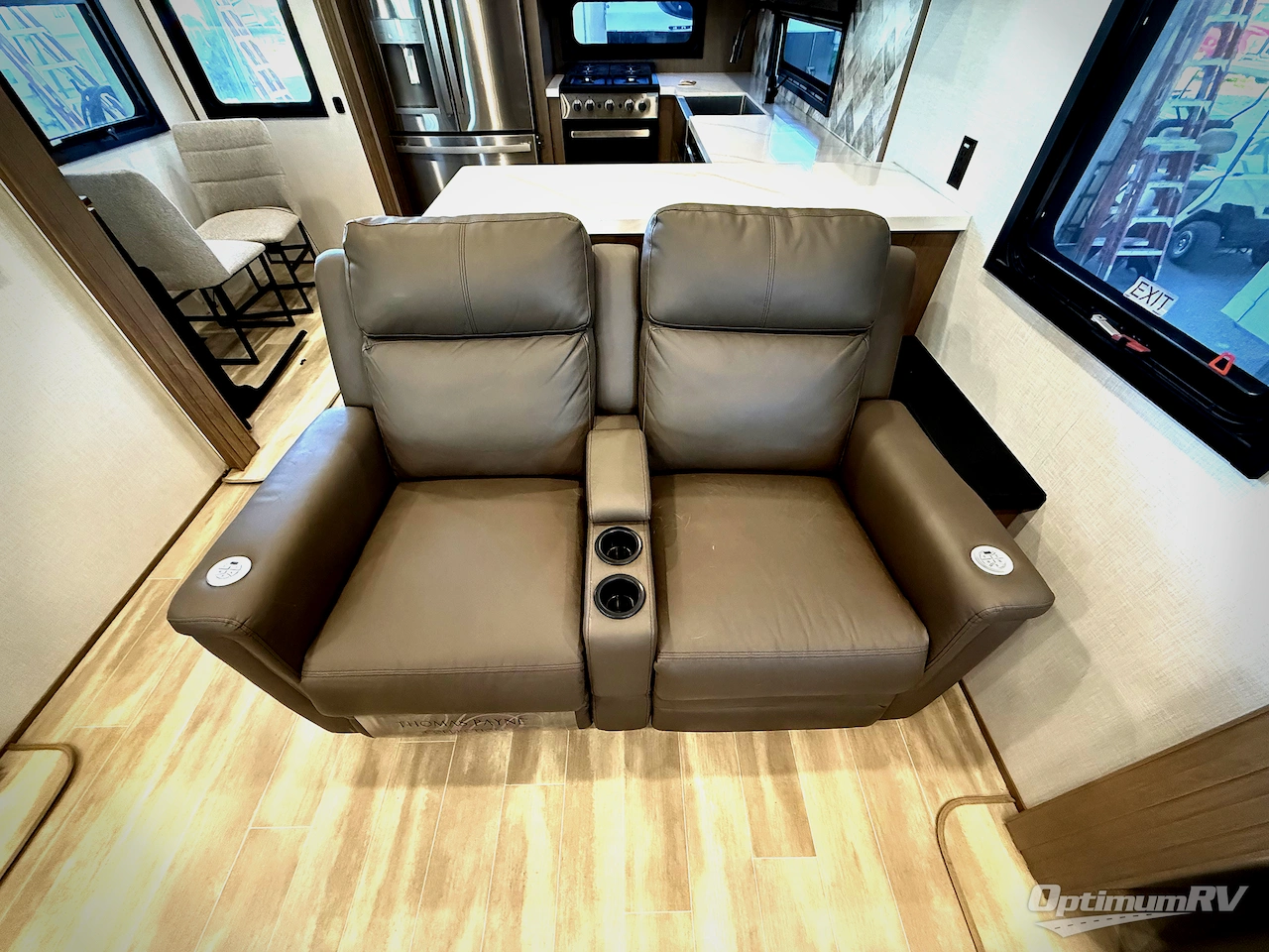 2024 KZ Durango Gold G391RKF Photo 6