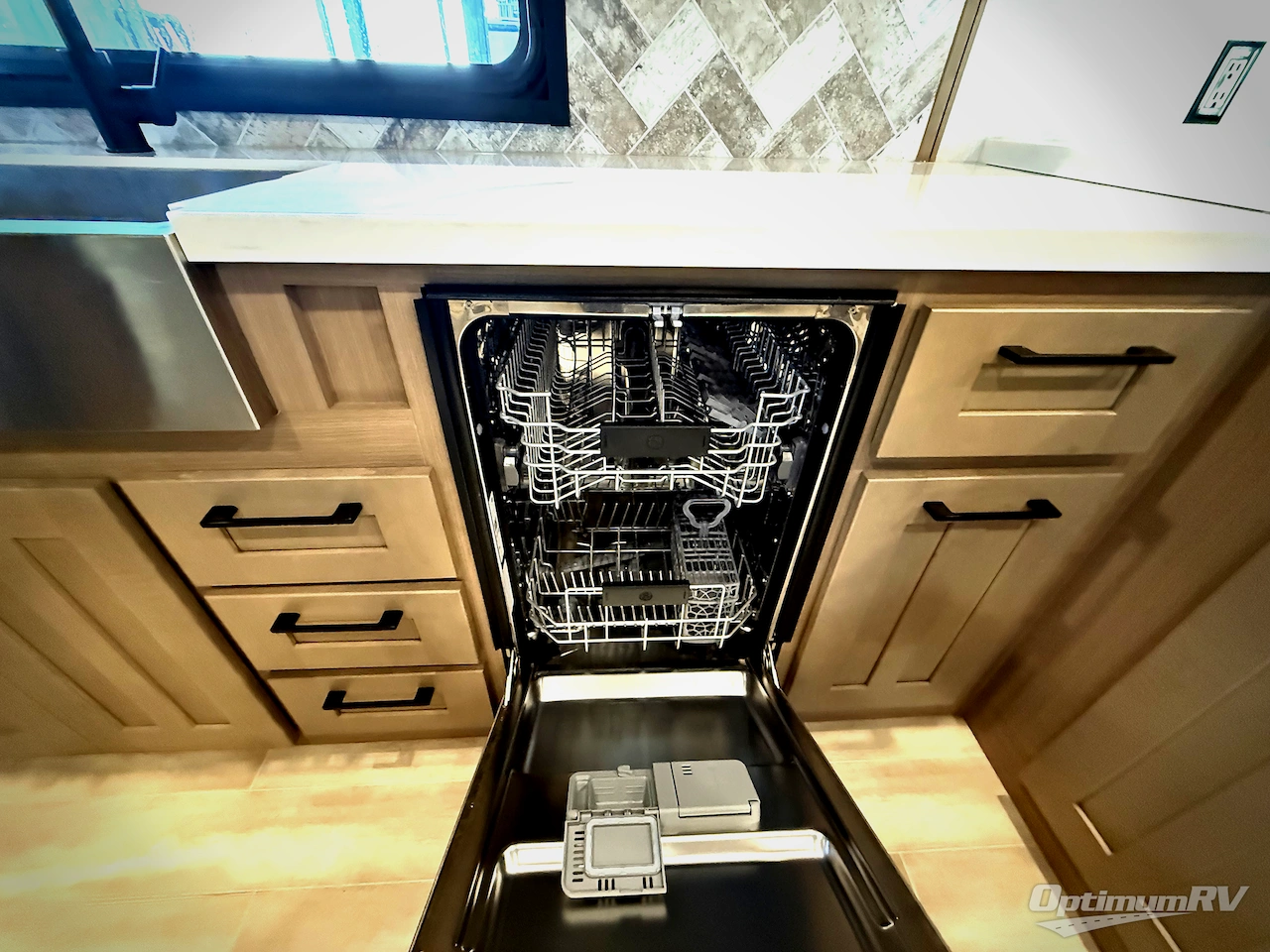 2024 KZ Durango Gold G391RKF Photo 13