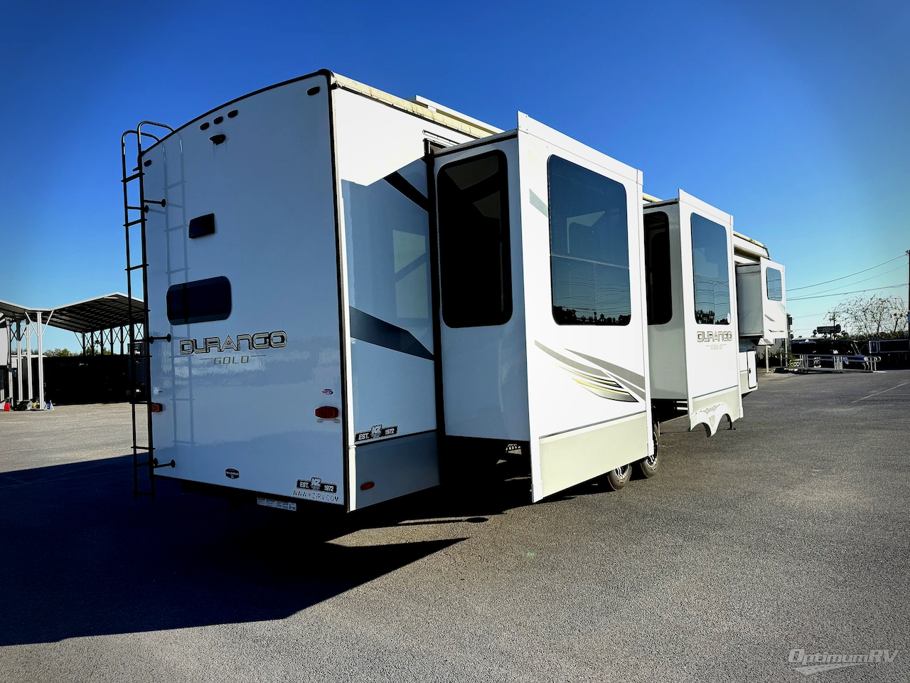 2024 KZ Durango Gold G391RKF Photo 2