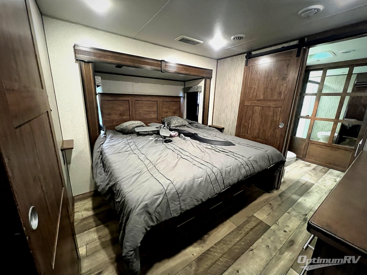 2021 KZ Durango Gold G366FBT Photo 19