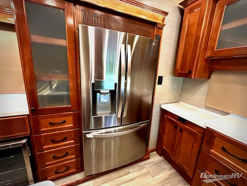 2022 VanLeigh Beacon 41LKB RV Photo 4