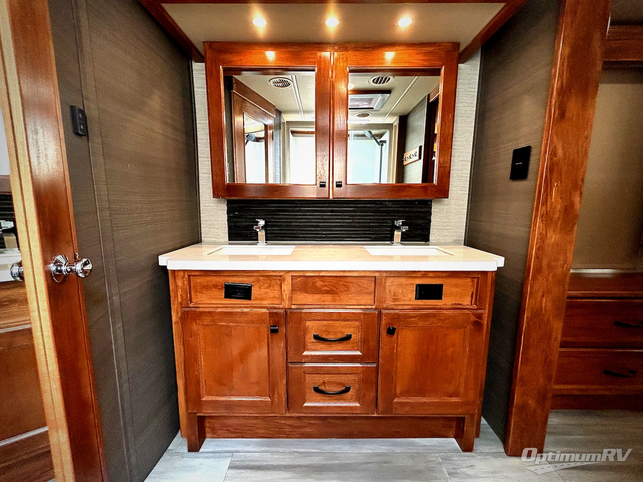 2022 VanLeigh Beacon 41LKB Photo 11