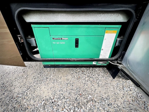 2018 Tiffin Wayfarer 24TW RV Photo 4