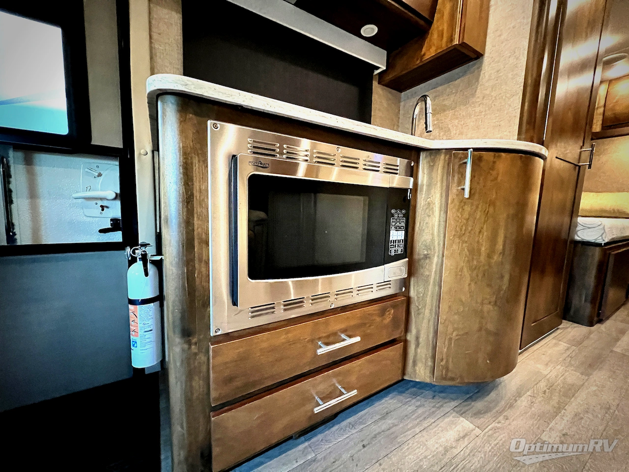 2018 Tiffin Wayfarer 24TW Photo 12