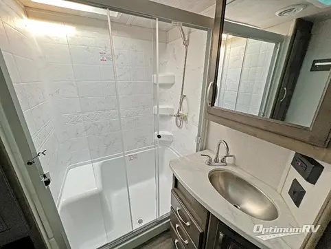 2022 Keystone Cougar Half-Ton 25RES RV Photo 4