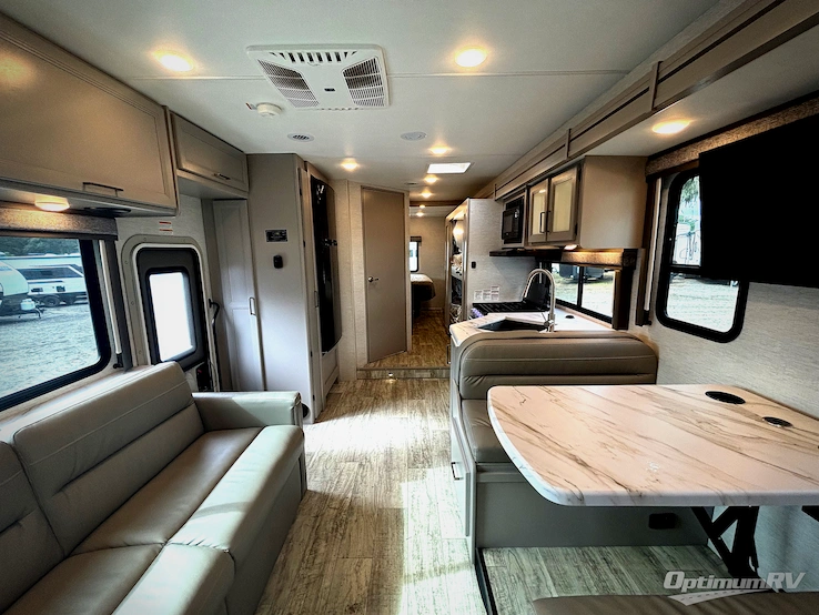 2025 Thor Chateau 31EV RV Photo 1