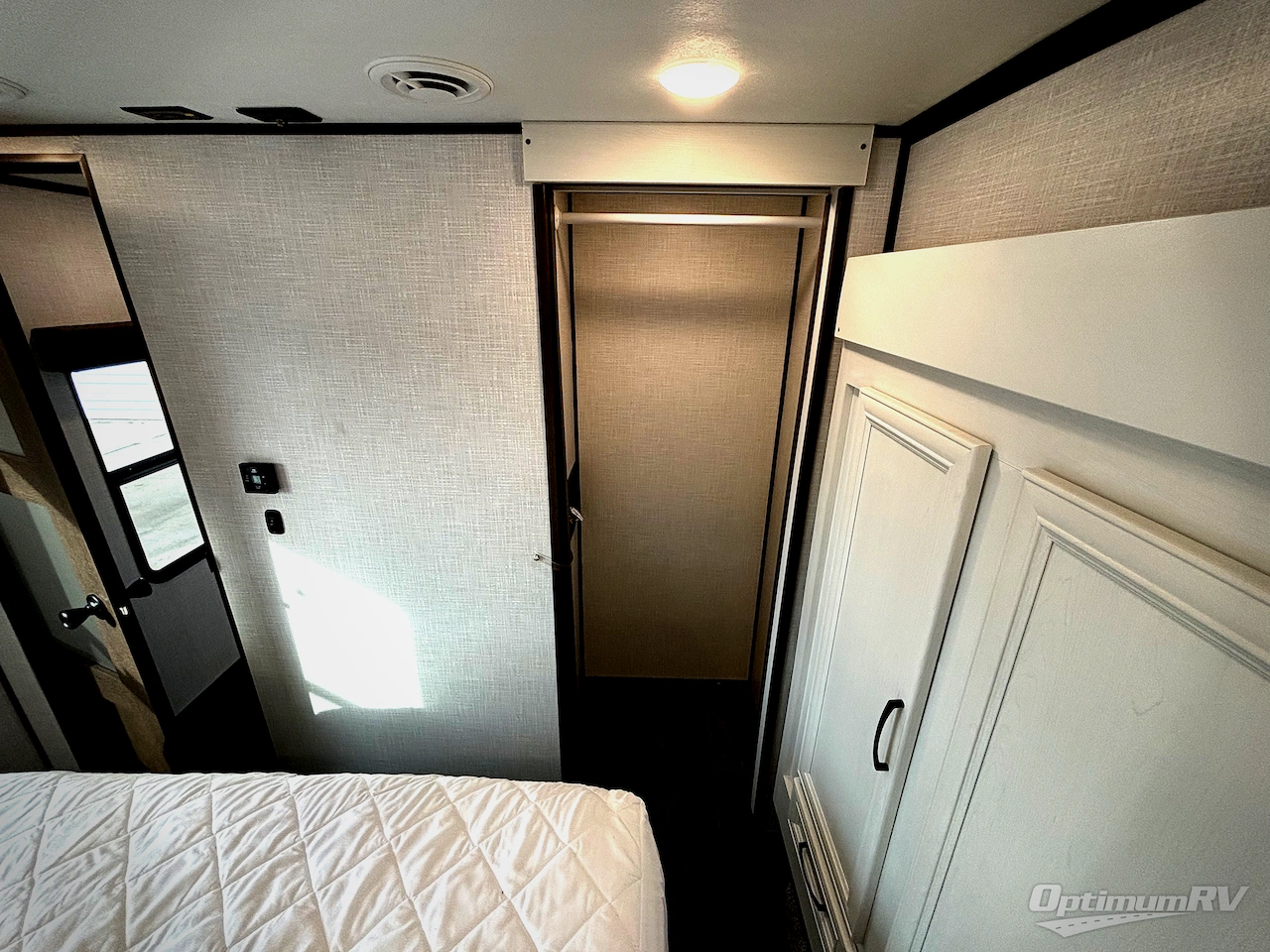 2022 Dutchmen Atlas 2942BHF Photo 13