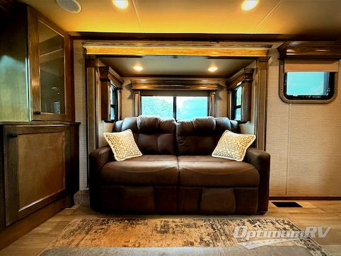 2022 VanLeigh Beacon 41FLB RV Photo 2