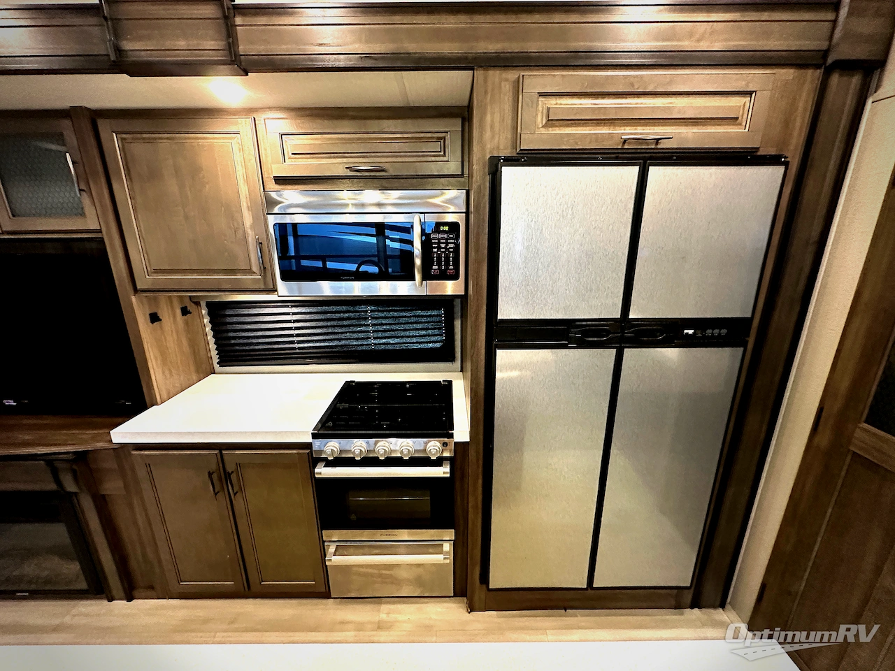 2022 Grand Design Solitude S-Class 2930RL Photo 10