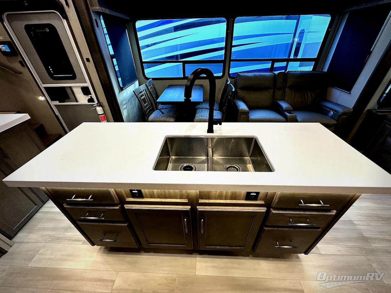 2022 Grand Design Solitude S-Class 2930RL Photo 11