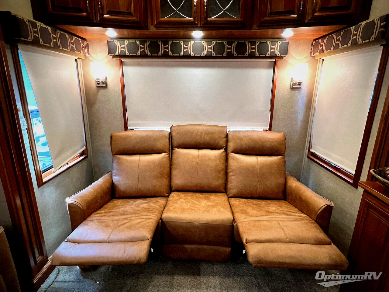 2016 DRV Luxury Suites Mobile Suites 36RSSB3 Photo 13