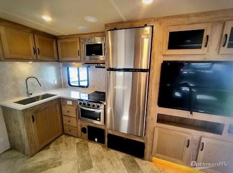 2022 Palomino SolAire Ultra Lite 258RBSS RV Photo 3