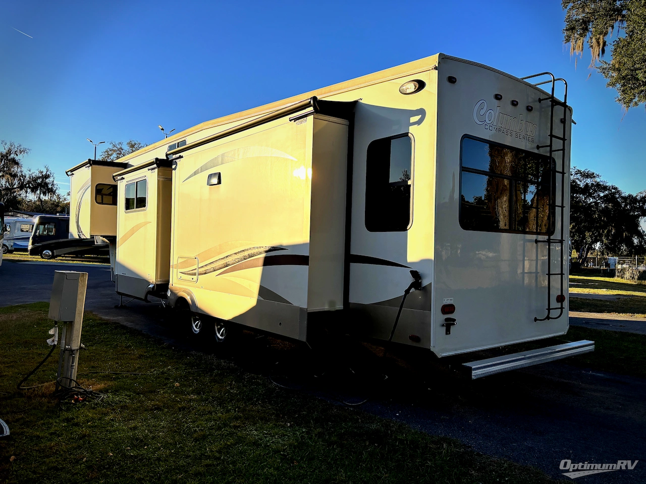 2018 Palomino Columbus Compass 377MBC Photo 3