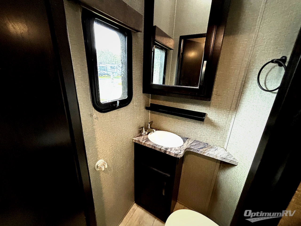 2019 Grand Design Momentum M-Class 351M Photo 19