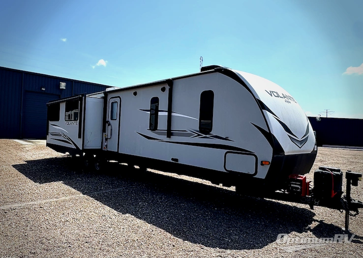 2020 CrossRoads Volante 34RE RV Photo 1