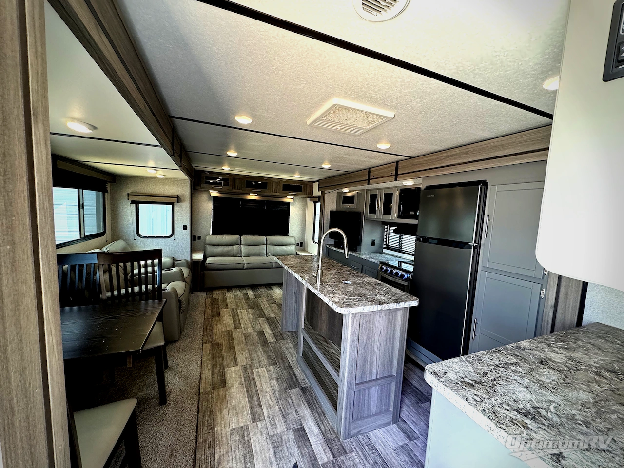 2020 CrossRoads Volante 34RE Photo 4