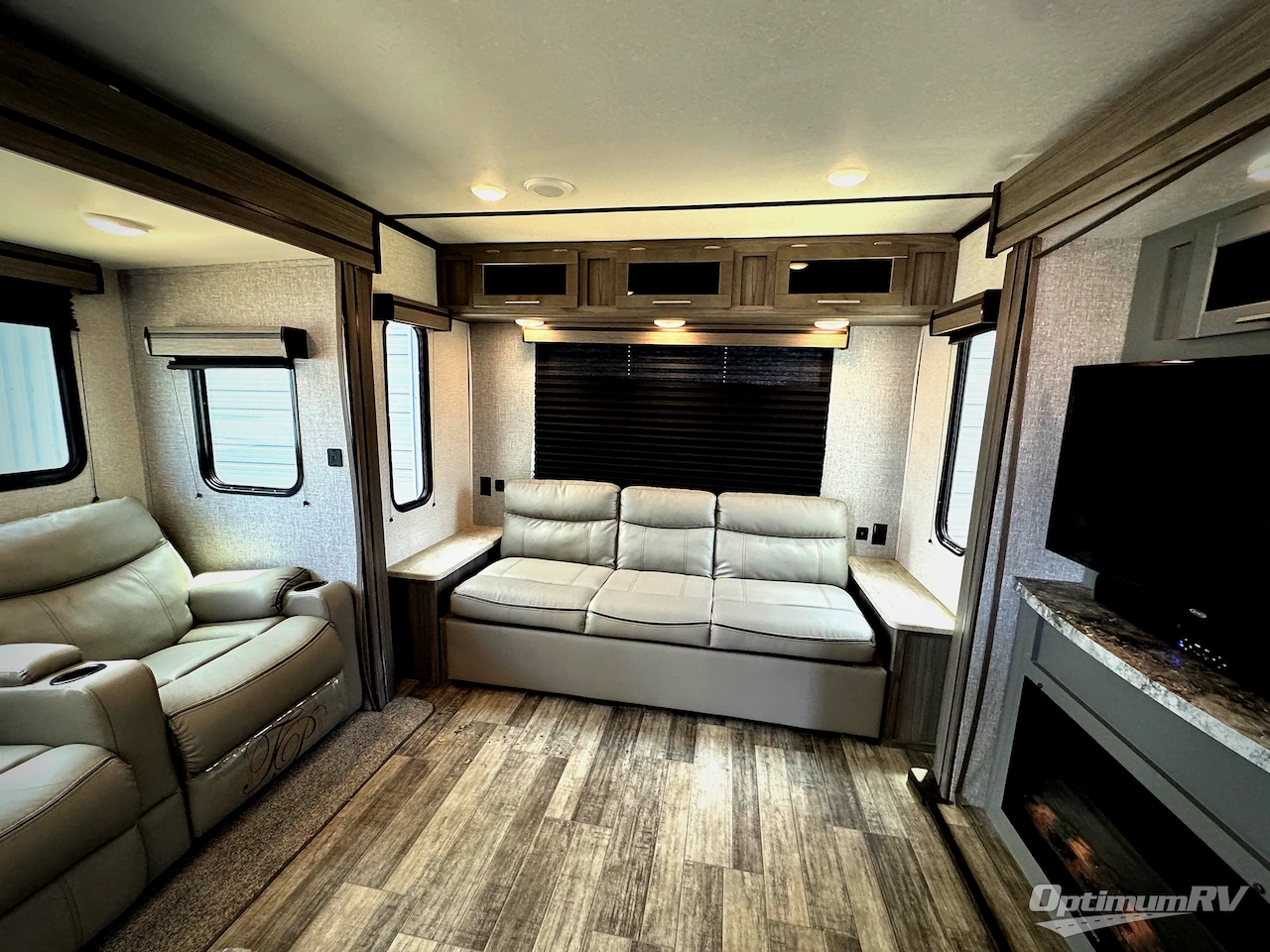 2020 CrossRoads Volante 34RE Photo 8