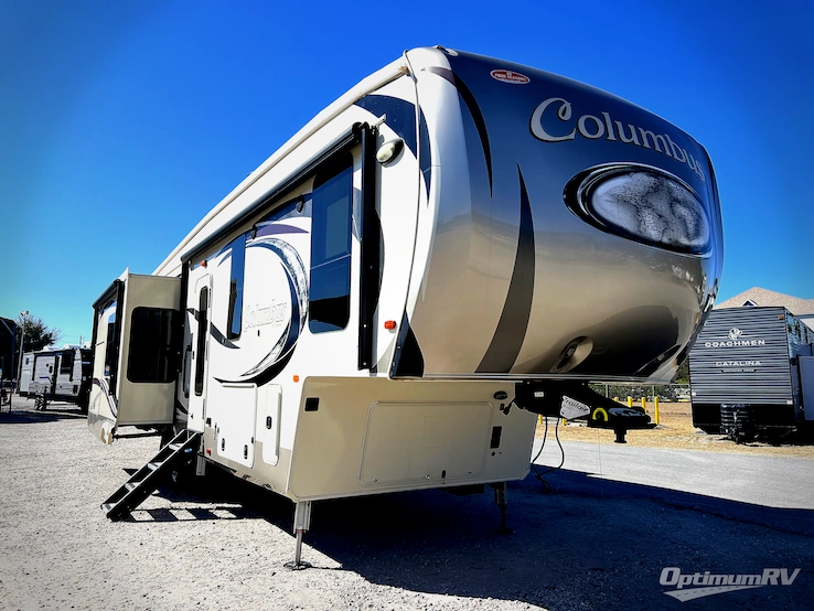 2018 Palomino Columbus F366RL RV Photo 1