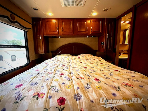 2015 Thor Challenger 37KT RV Photo 4