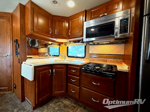 2015 Thor Challenger 37KT RV Photo 3