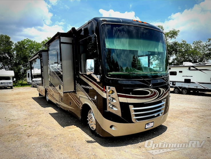 2015 Thor Challenger 37KT RV Photo 1