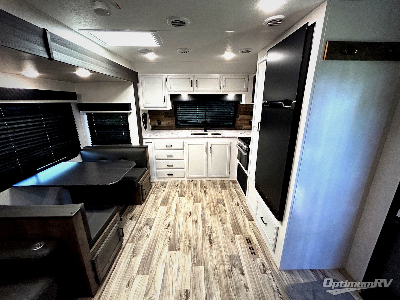 2023 Venture SportTrek M-251VFK Photo 5