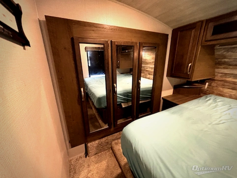2021 Keystone Cougar Half-Ton 30RLS RV Photo 3