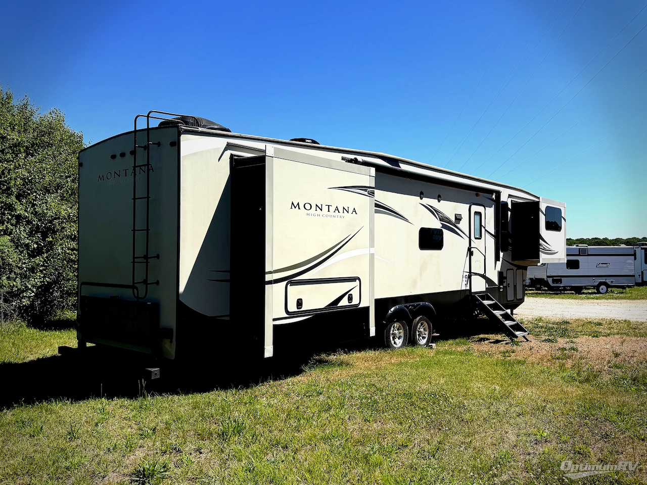 2016 Keystone Montana High Country 375FL Photo 2