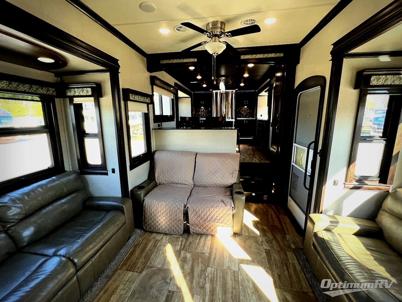 2019 RiverStone RiverStone 39FKTH Photo 5