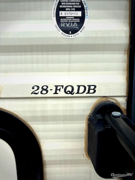 2019 Palomino Puma 28FQDB RV Photo 2