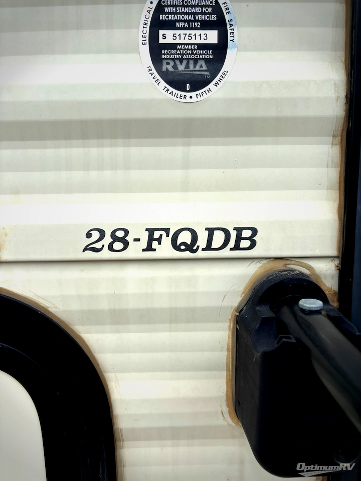 2019 Palomino Puma 28FQDB Photo 4