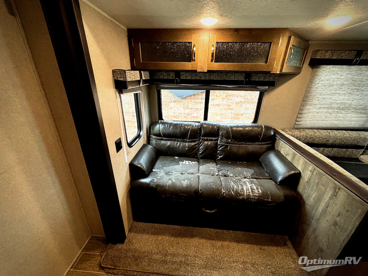 2019 Palomino Puma 28FQDB Photo 12
