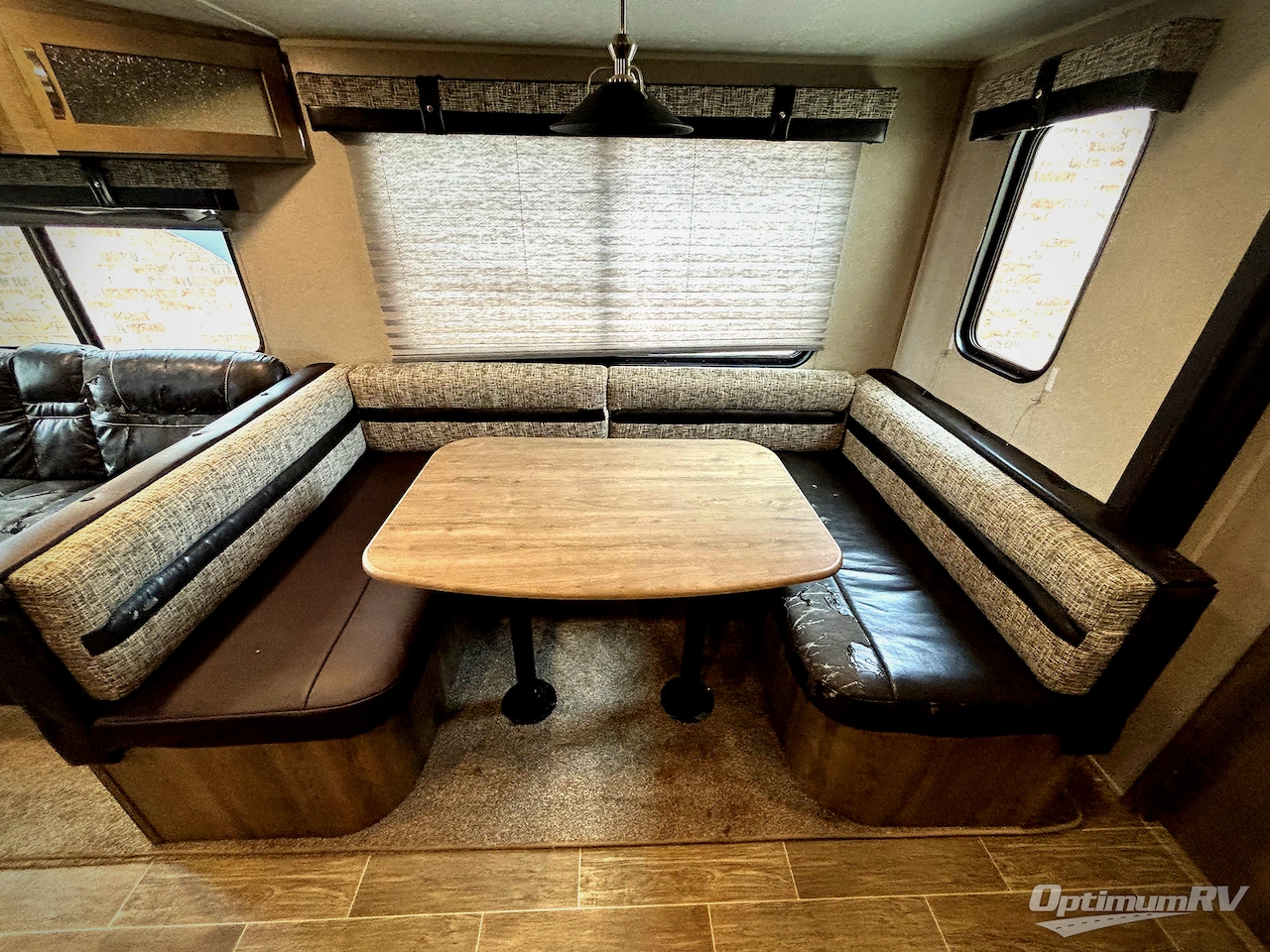 2019 Palomino Puma 28FQDB Photo 13