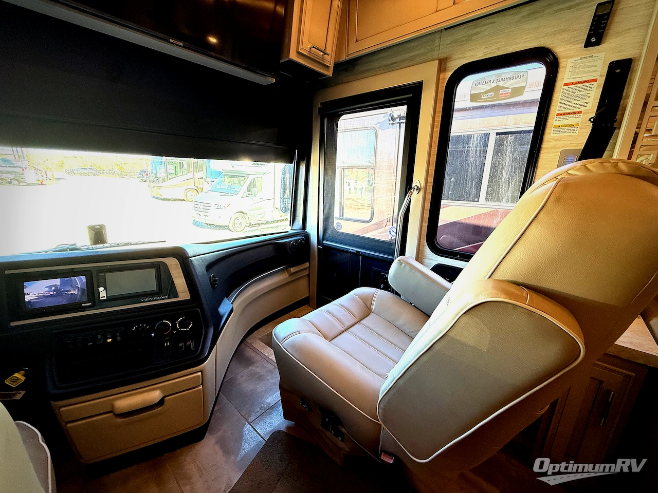2023 Newmar Ventana 4369 Photo 8